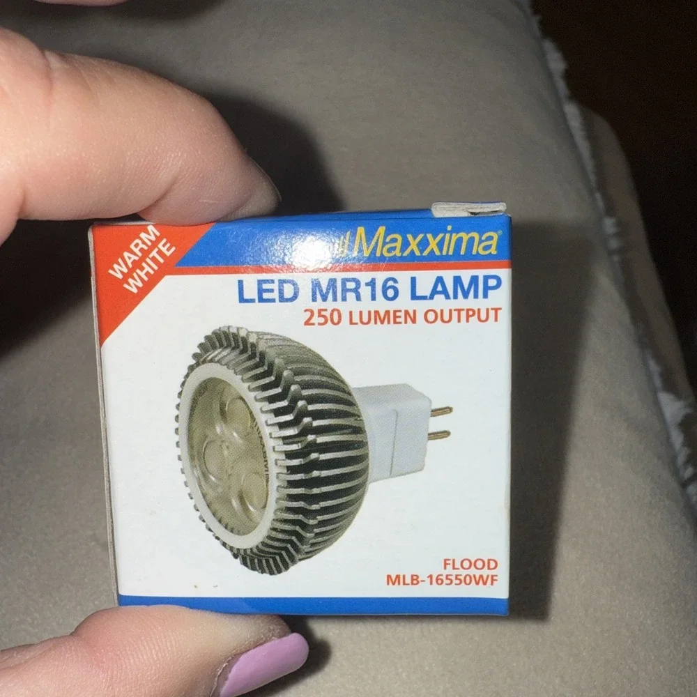 Maxxima FloodLight‎ PT-MR16 LED 5 Watt  Landscape Lamp Bulb Warm White. 4341